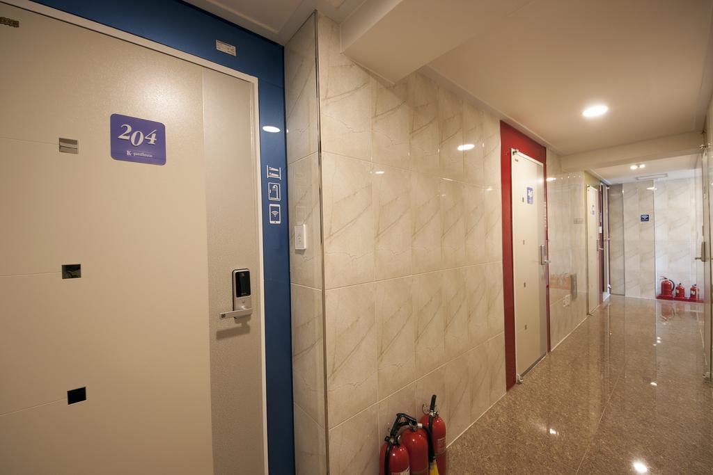 K-Guesthouse Sinchon 2 Seoul Exterior photo