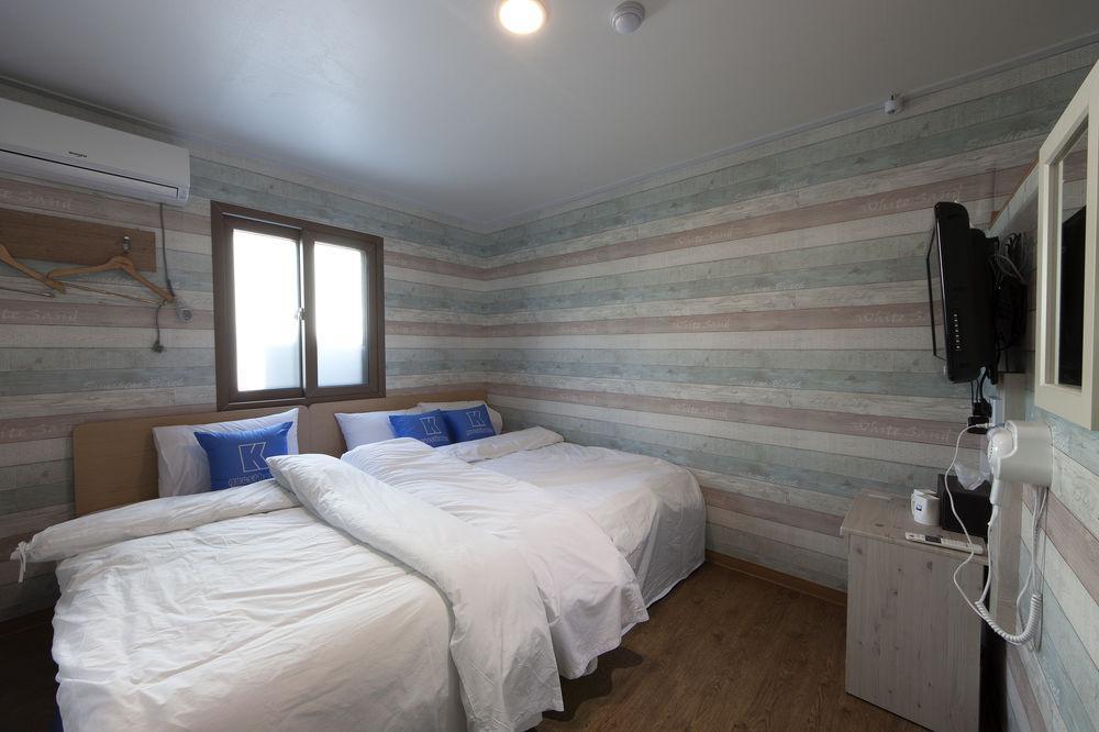 K-Guesthouse Sinchon 2 Seoul Exterior photo