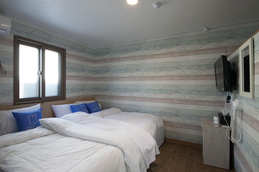 K-Guesthouse Sinchon 2 Seoul Exterior photo