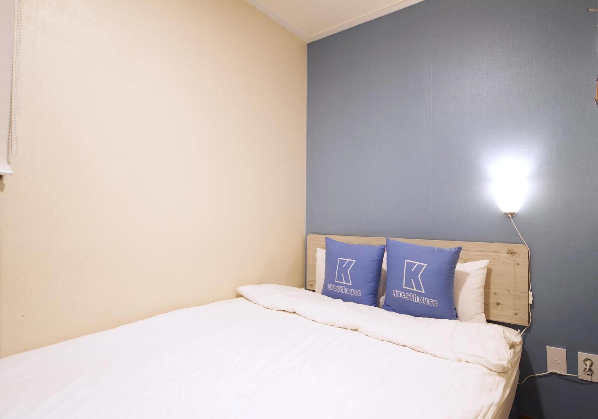 K-Guesthouse Sinchon 2 Seoul Exterior photo